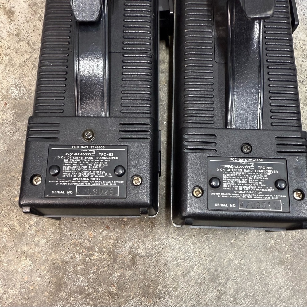 Realistic TRC-83 CB Walkie Talkies Pair Tested Working Vintage - Picture 8 of 11